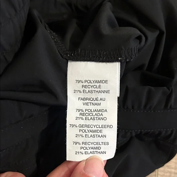 EUC Vuori  ladies Black Jogger Pants size large. - Picture 10 of 11